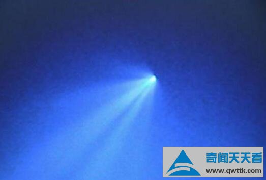 新疆ufo事件悬停5小时