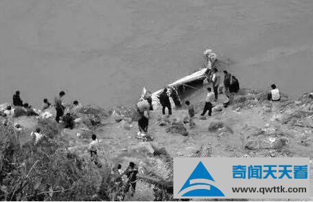 2000年黑山子坠龙事件