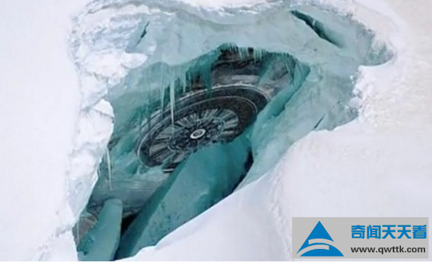 南极卫星拍到地下城市