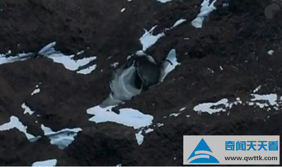 南极卫星拍到地下城市